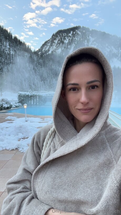 Frau Ansehnlich top star photo