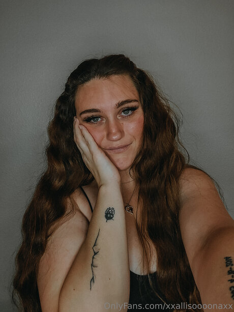 Xxallisoooonaxx model nude photo