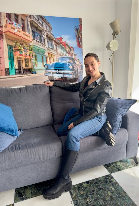 Manilajanne nude actress picture