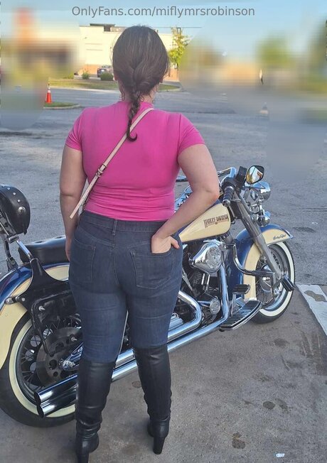 Miflymrsrobinson high quality pornstar photo