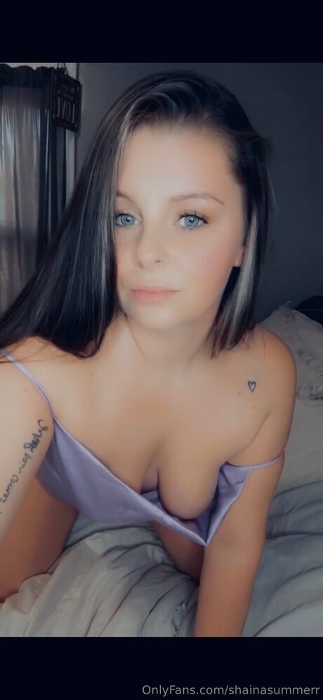 Shainasummerr model naked img