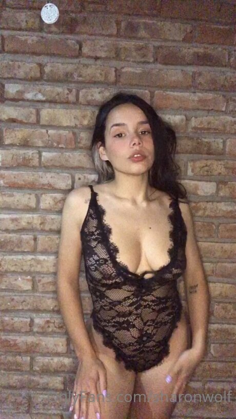 Sharonwolf star perfect pics