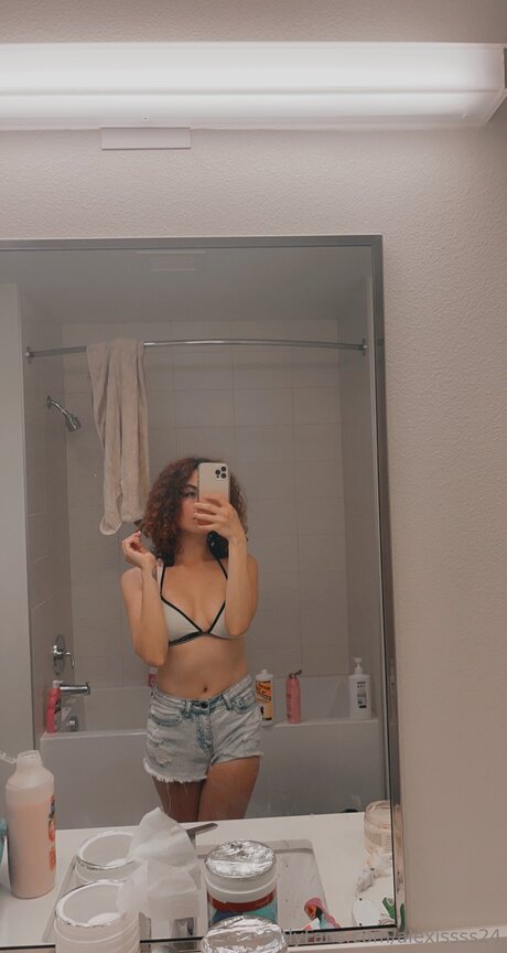 Alexissss24 pornographic model images