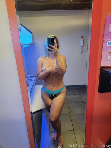 Blondekristy pornstar xxx pics