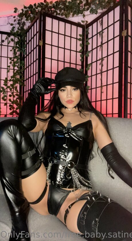 Free Baby Satine sexy model galleries