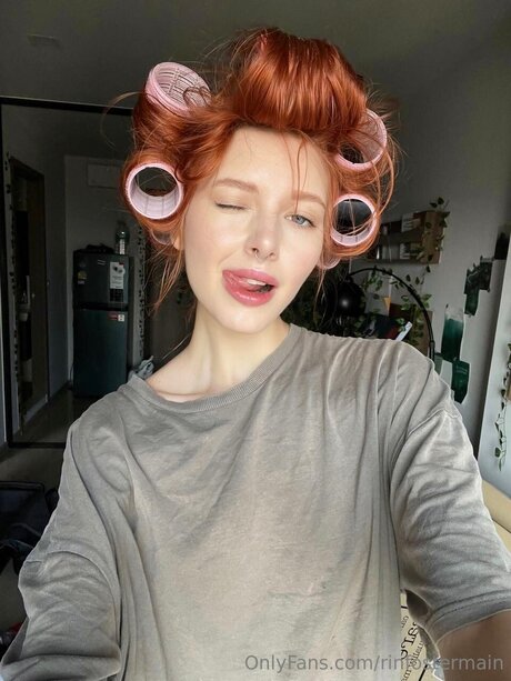 Rinfostermain pornographic model pic