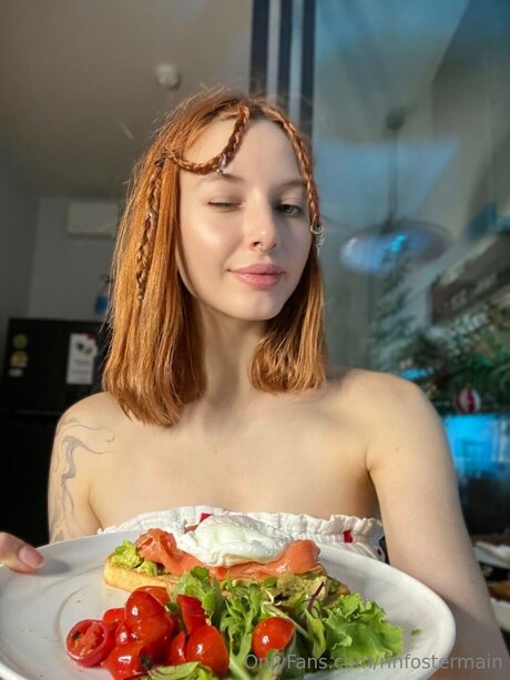 Rinfostermain model nudes photo