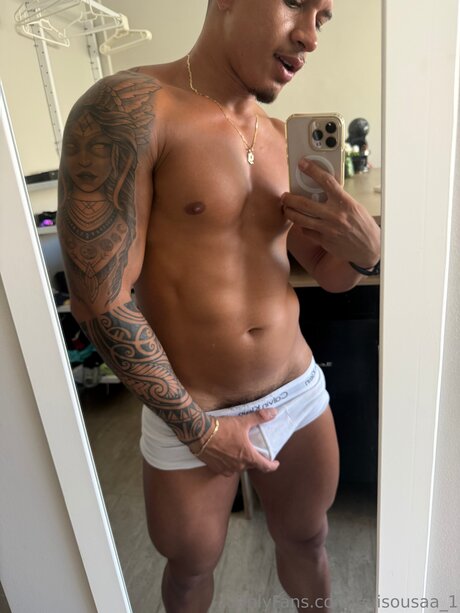 Guisousaa 1 star nude photo