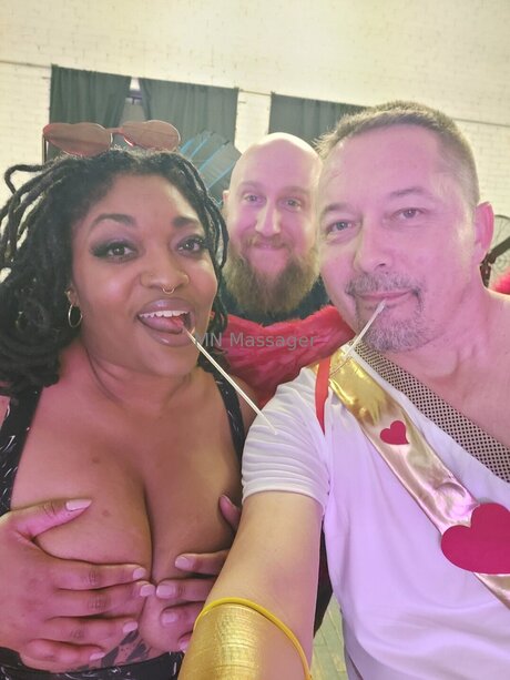 Mnmassager star pics