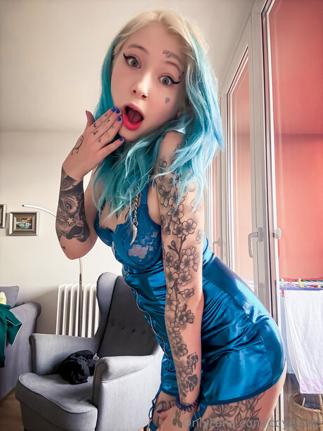 Coyemoo nude pornstar pic