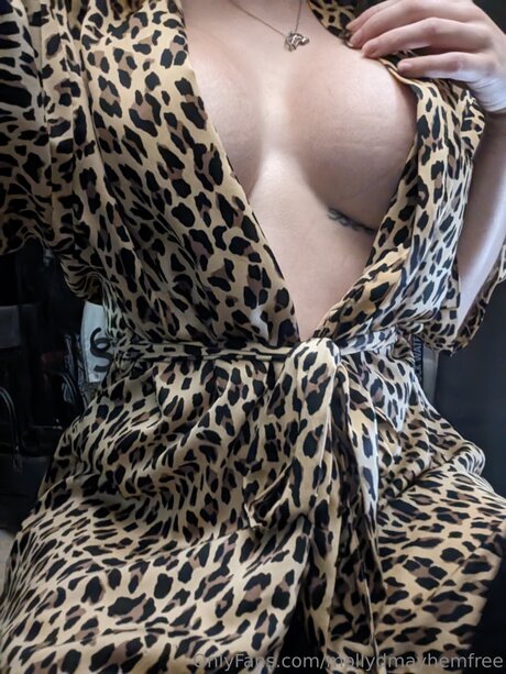 Mollydmayhemfree model nude photos