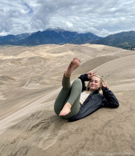 Piperscutefeet porn model photo