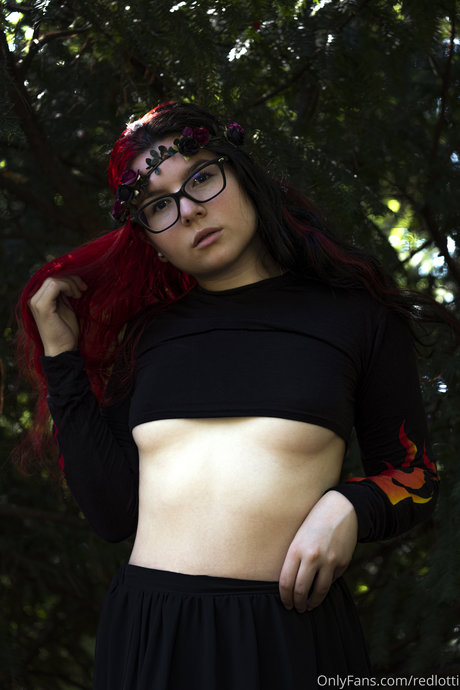 Lotti N xxx pornstar picture