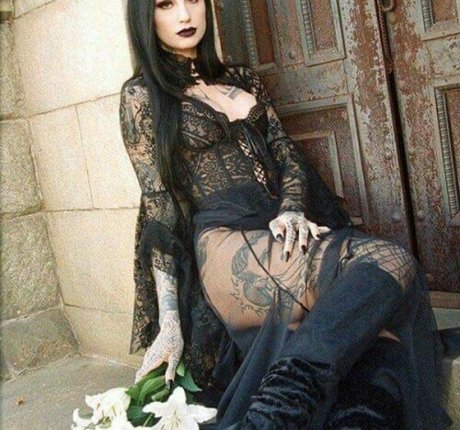 Emma Vauxdevil nudes model gallery