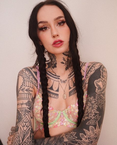 Emma Vauxdevil pornstar xxx pics