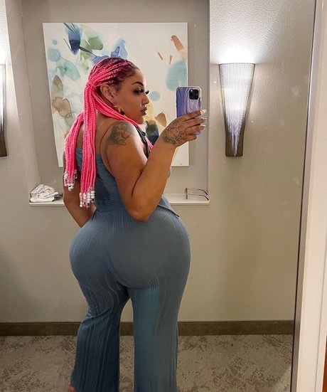 Worship my ass model exclusive gallery