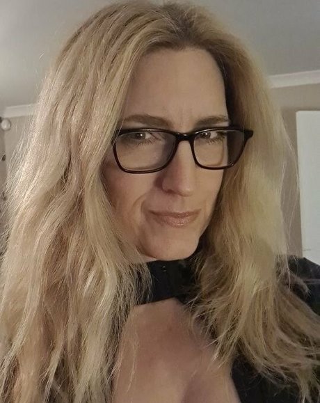 louisefabs model hd pics