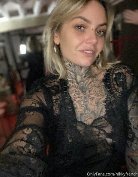 Nikky French erotic model img