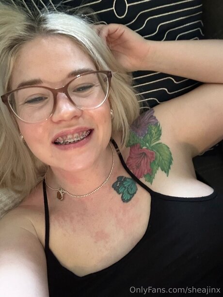 Sheajinx model sexy img