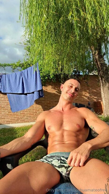 Joshuamateofree star erotic photo