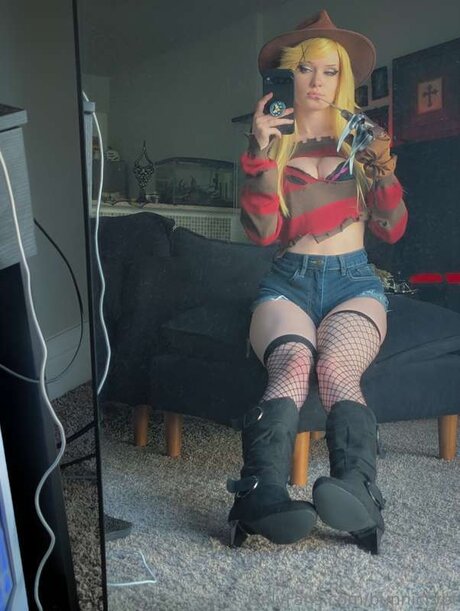 goth teen onlyfans top pic