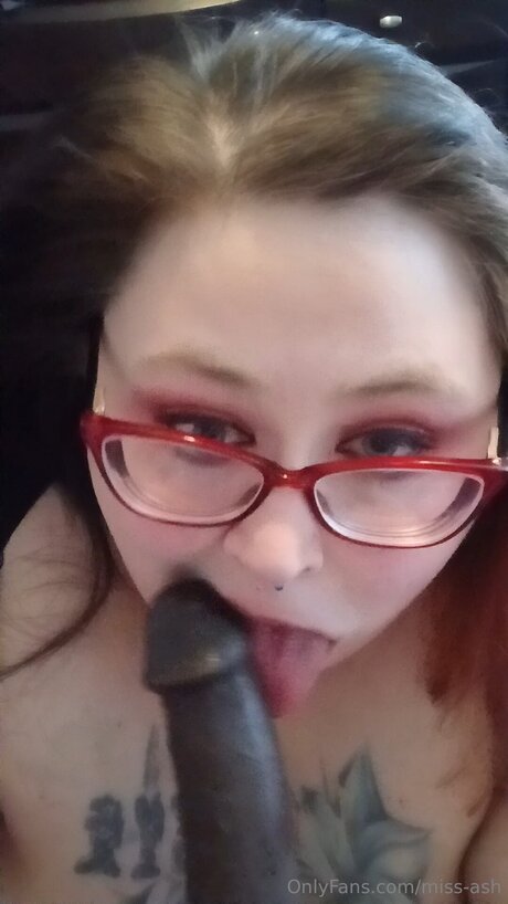 Miss Ash xxx model pics