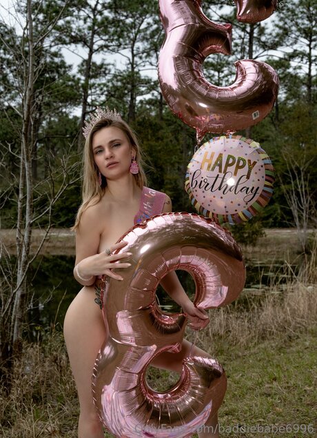 Baddiebabe6996 model pic