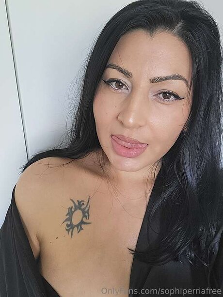 Sophiperriafree model sex photo