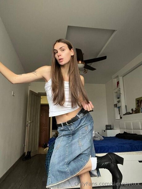 Siennavoxx star xxx photos