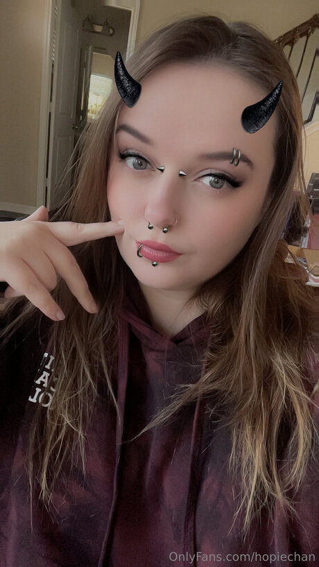 Hopiechan pornstar nudes pic