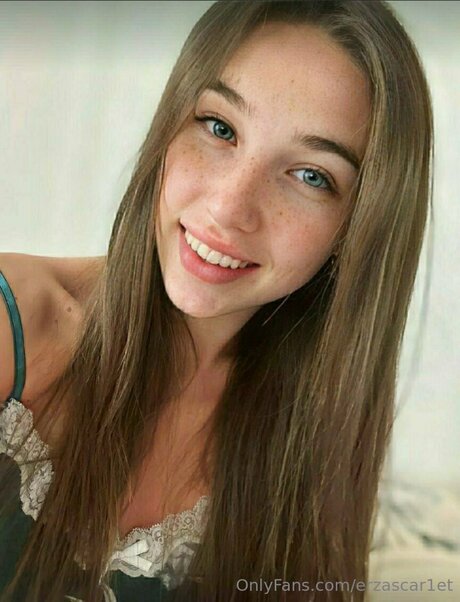 Erzascar1et porn model photos