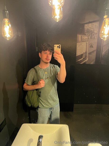 Joshuamateo pornographic model image