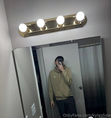 Kylesfree art actress image