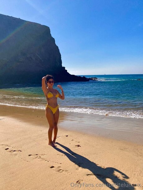 Petitelunaxx pretty pornstar galleries