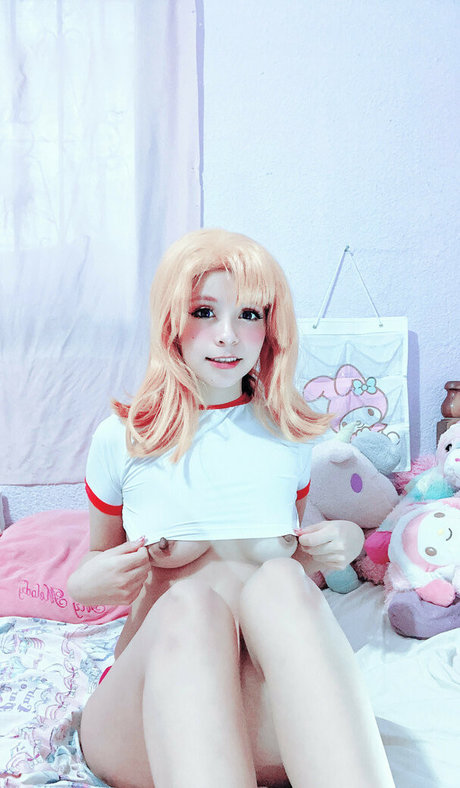 Fluffylissa naked pornstar img