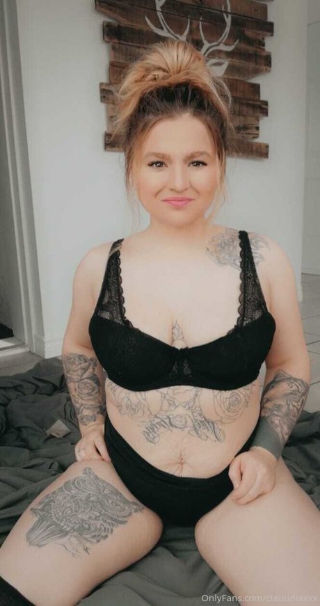 Claudia Lussier pretty pornstar pictures