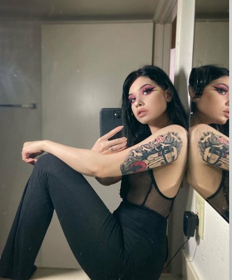 Kaleshell pornstar nudes photos
