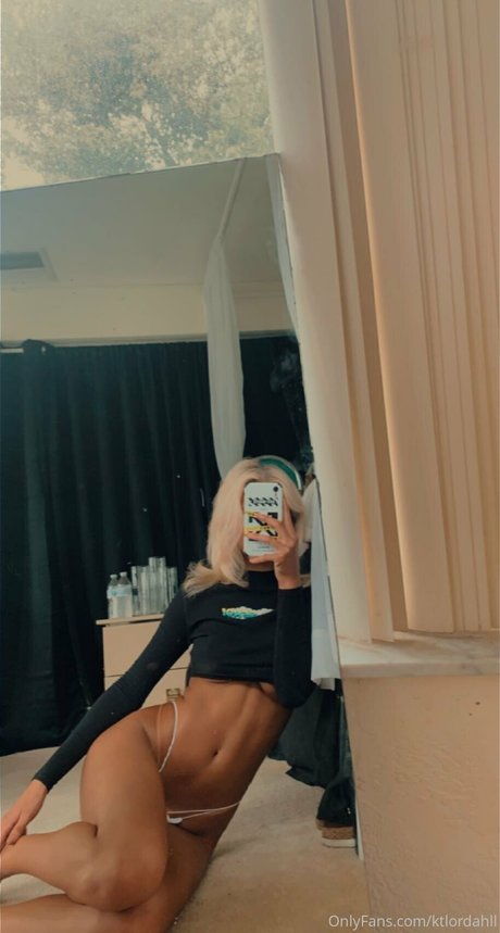 mother onlyfans beautiful naked photo