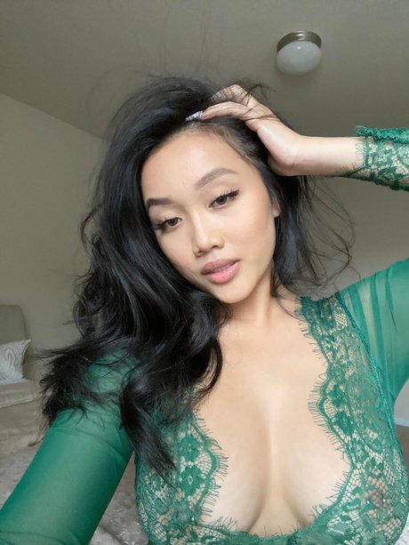 Adorenhi porn star galleries