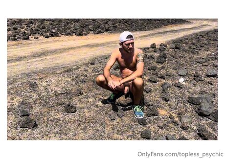 Topless Psychic art pornstar picture