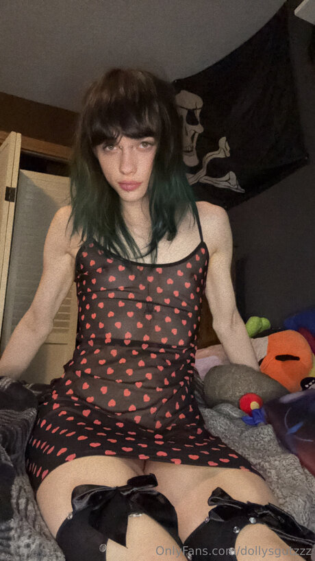 Dollysgutzzz model naked pics