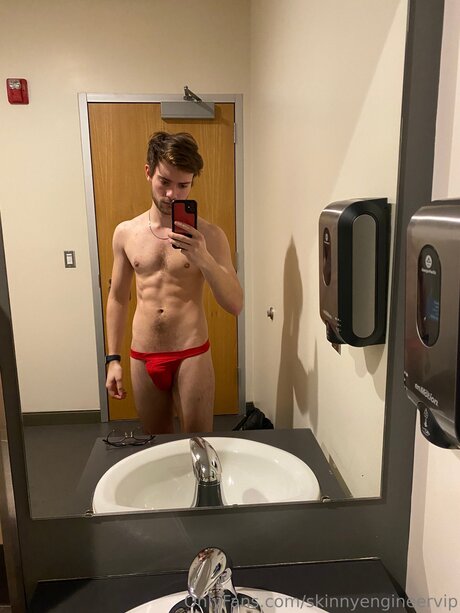 Skinnyengineervip sexy model img