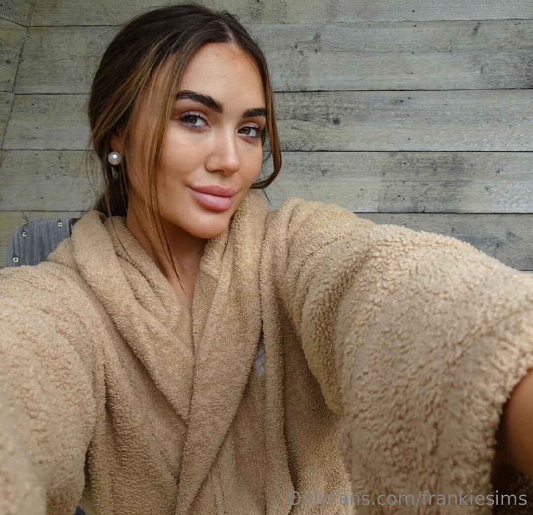 Frankiesims art actress galleries