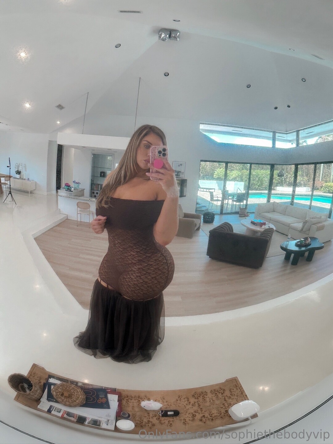 Sophiethebodyvip exclusive pornstar img
