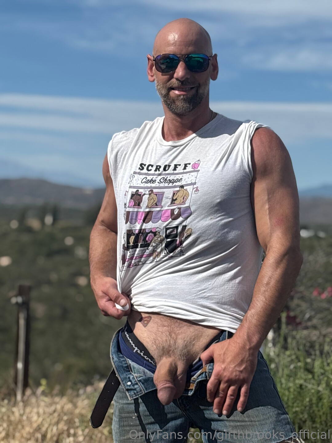 Girthbrooks Official pornstar exclusive photos