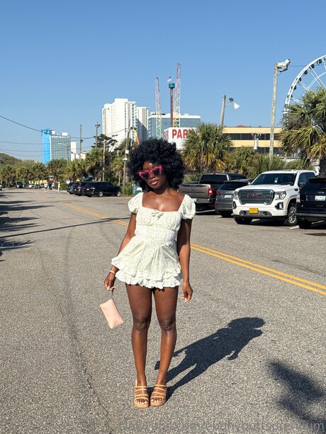 Ebonybuttspremium naked pornstar galleries