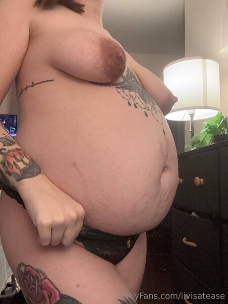 Livisatease pornstar nude pic