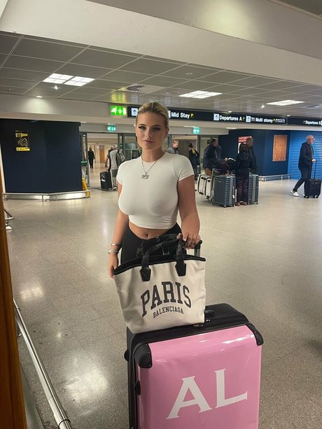 _Barbi adult model archive