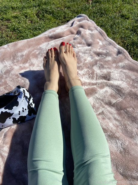 Sher Arar_ model naked img