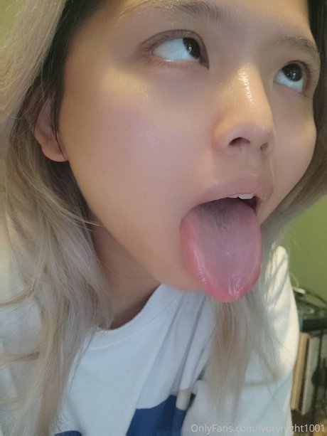 IvoryxNight xxx pornstar images